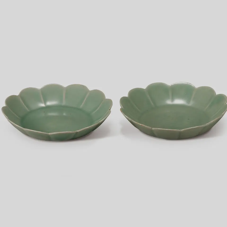 Petal Dish Pair
